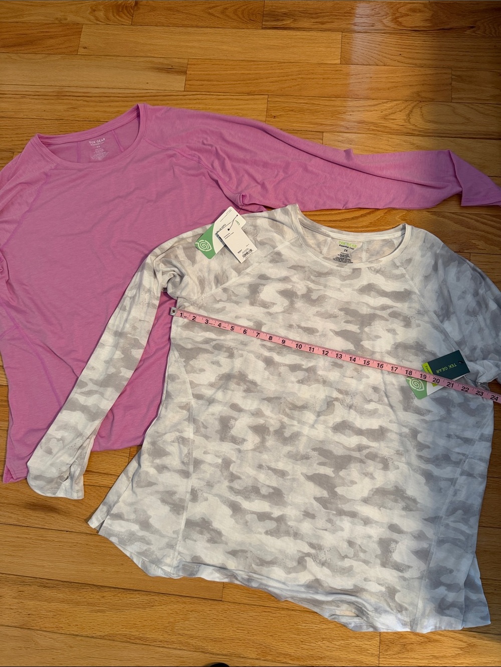 Women’s Set of 2: tek gear Long Sleeve Tees – Pink & Light Gray Camo